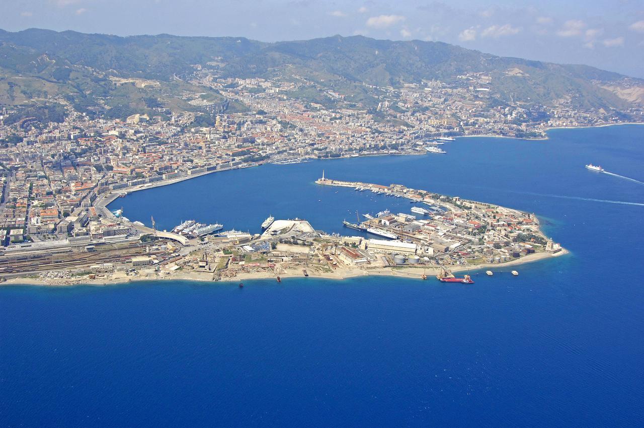 Re Vittorio De Luxe Messina Exterior foto